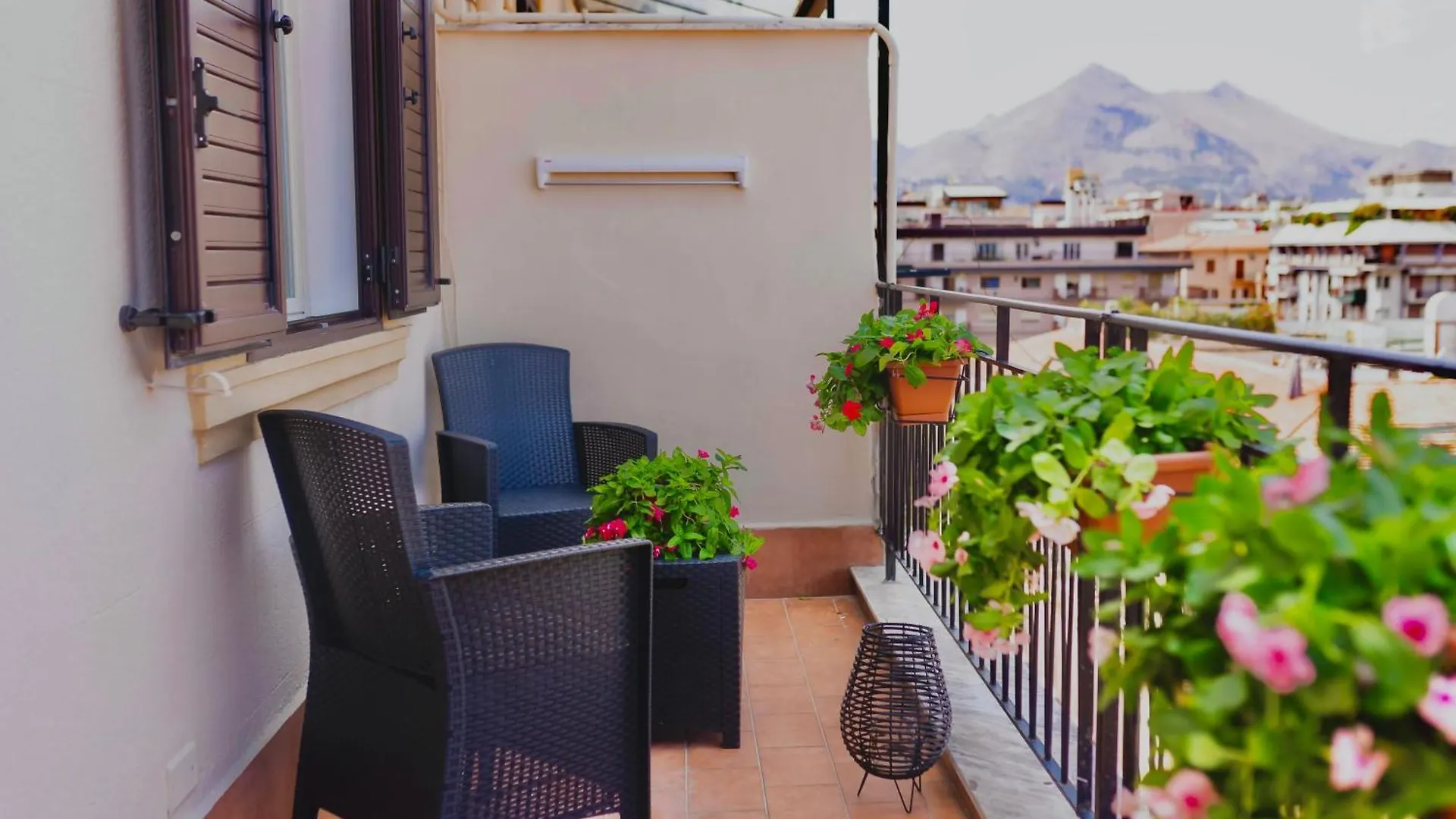 Politeama Charming Apartment Palermo 0*,